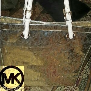 AUTHENTIC  Michael Kors Handbag